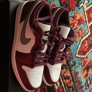 Air Jordan 1 Low “Cherrywood”